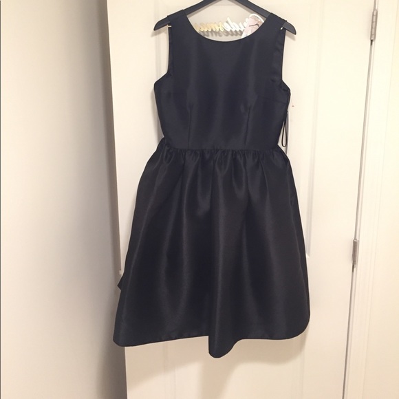 Dress - Picture 3 of 4